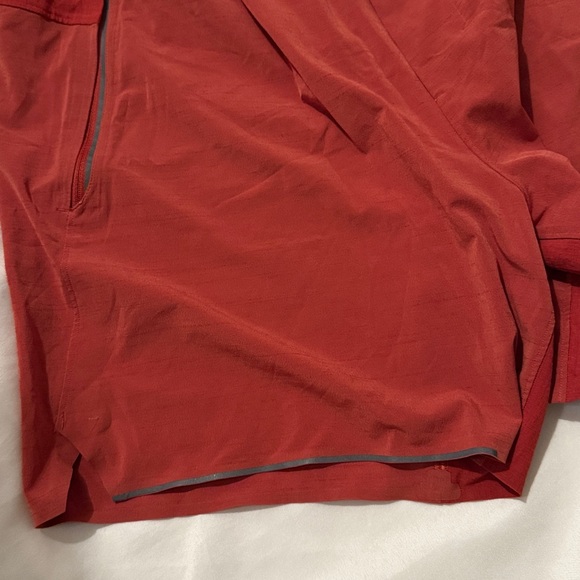 Lululemon License to Train Linerless Short 5" Coral Red size men's medium - Picture 4 of 8